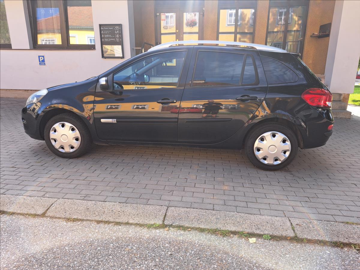 renault-clio-1-5-dci-75k-advantage-grandtour - 4