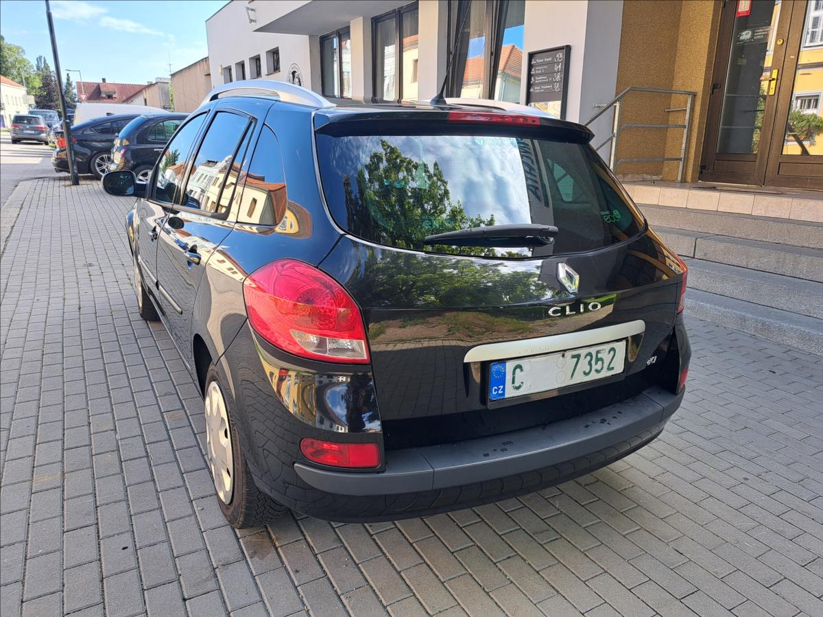 renault-clio-1-5-dci-75k-advantage-grandtour - 6