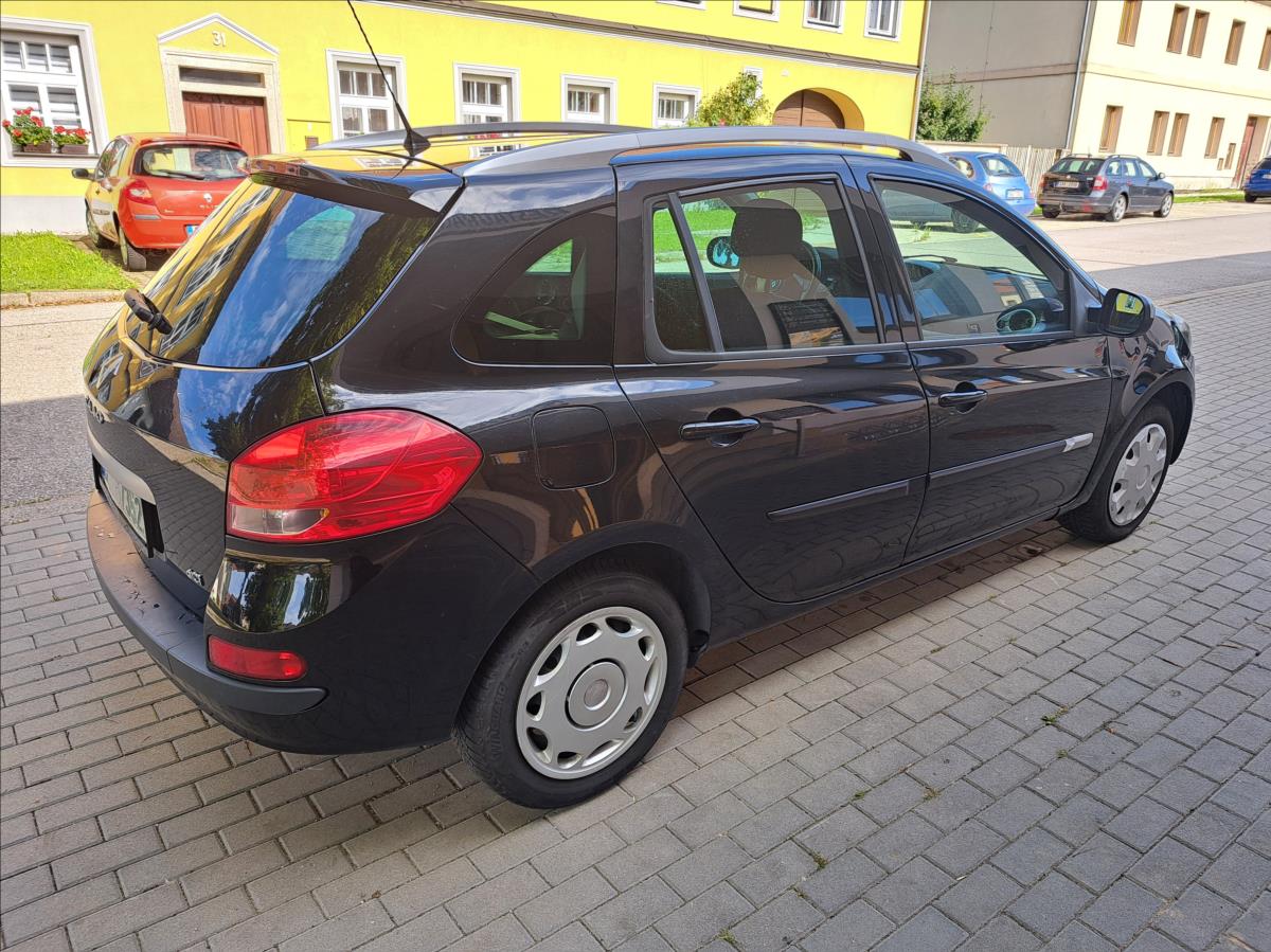 renault-clio-1-5-dci-75k-advantage-grandtour - 9