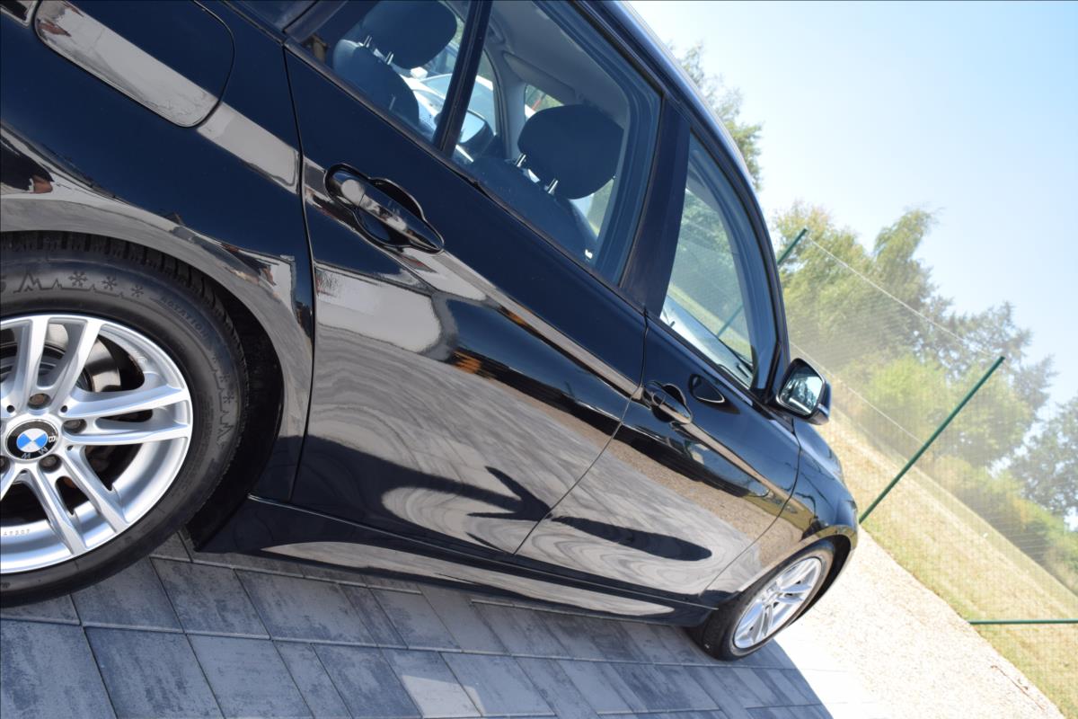 bmw-rada-3-2-0-318d-f31-105kw-navi-tazne - 9