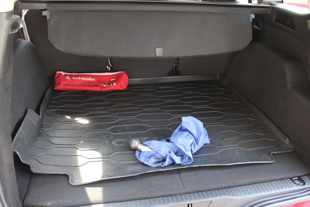 citroen-grand-c4-spacetourer-1-5-96-kw-serv-knizka - 7