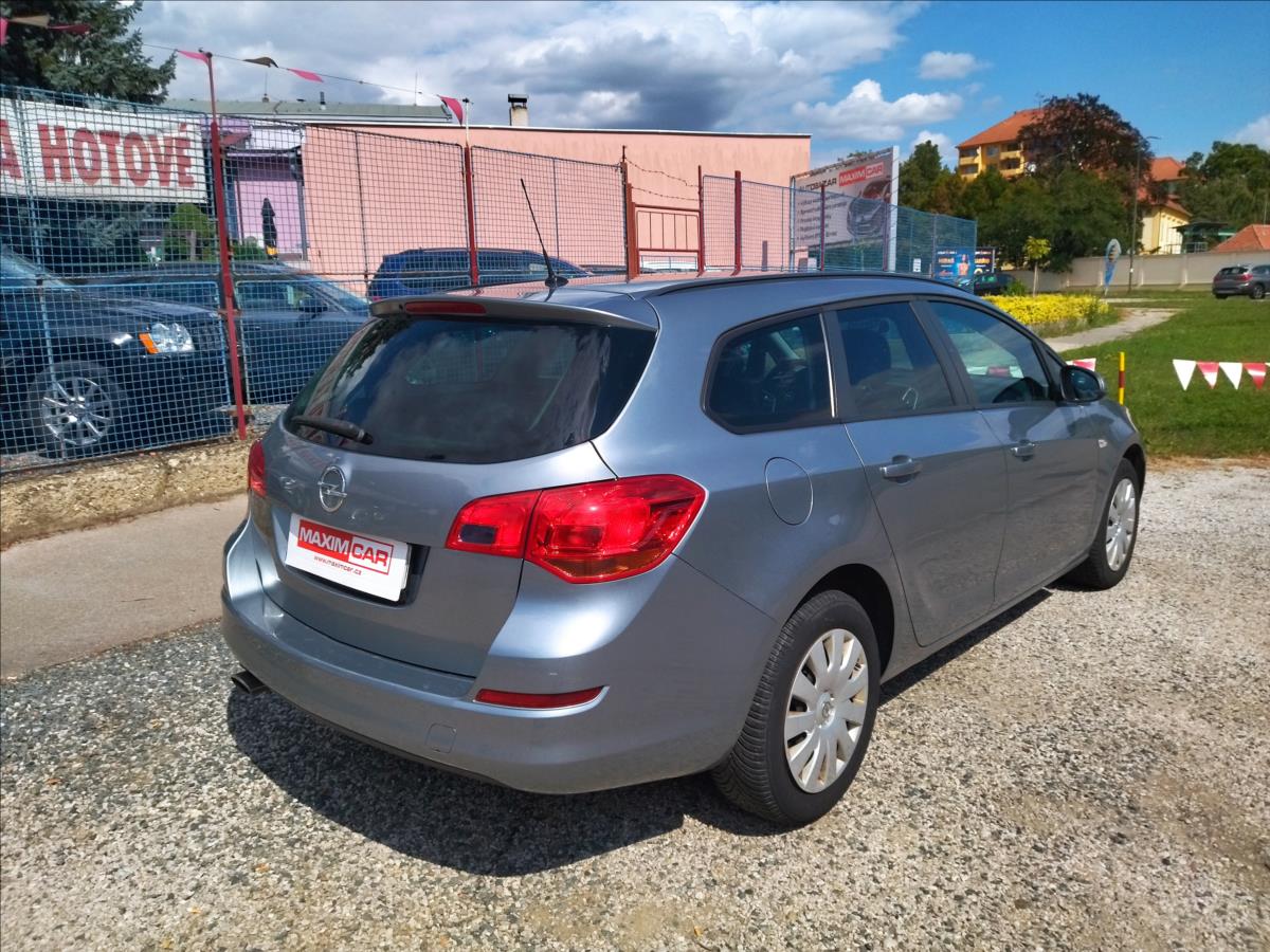 opel-astra-1-4-i-16v-sports-tourer - 4