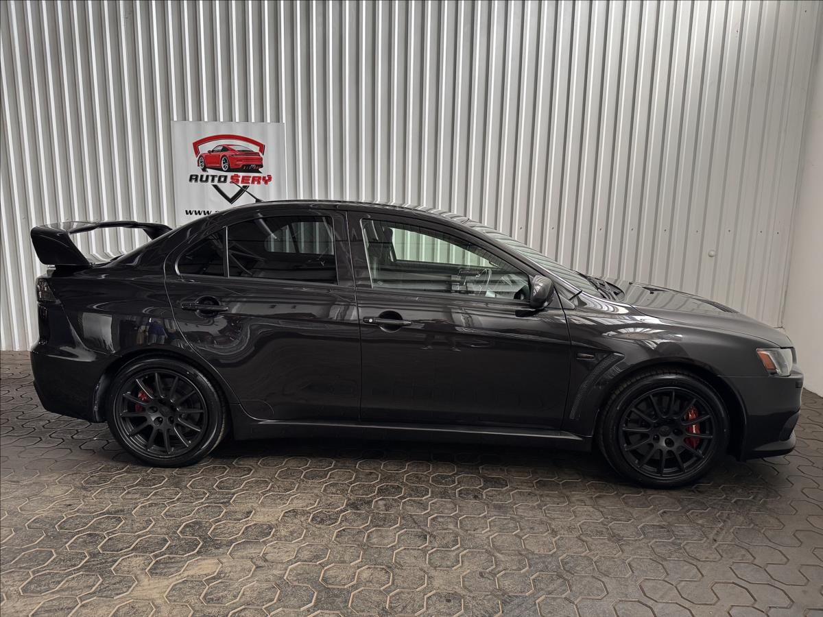 mitsubishi-lancer-evolution-x - 9