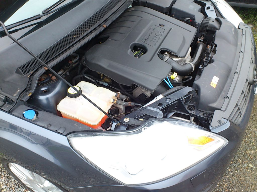 ford-focus-1-6-tdci-hlucny-motor - 8