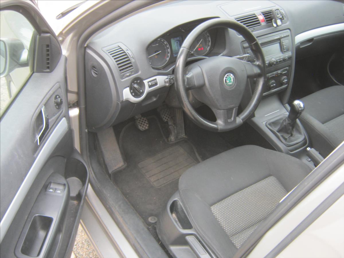 skoda-octavia-1-6 - 8