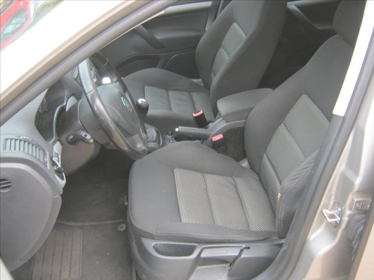 skoda-octavia-1-6 - 9