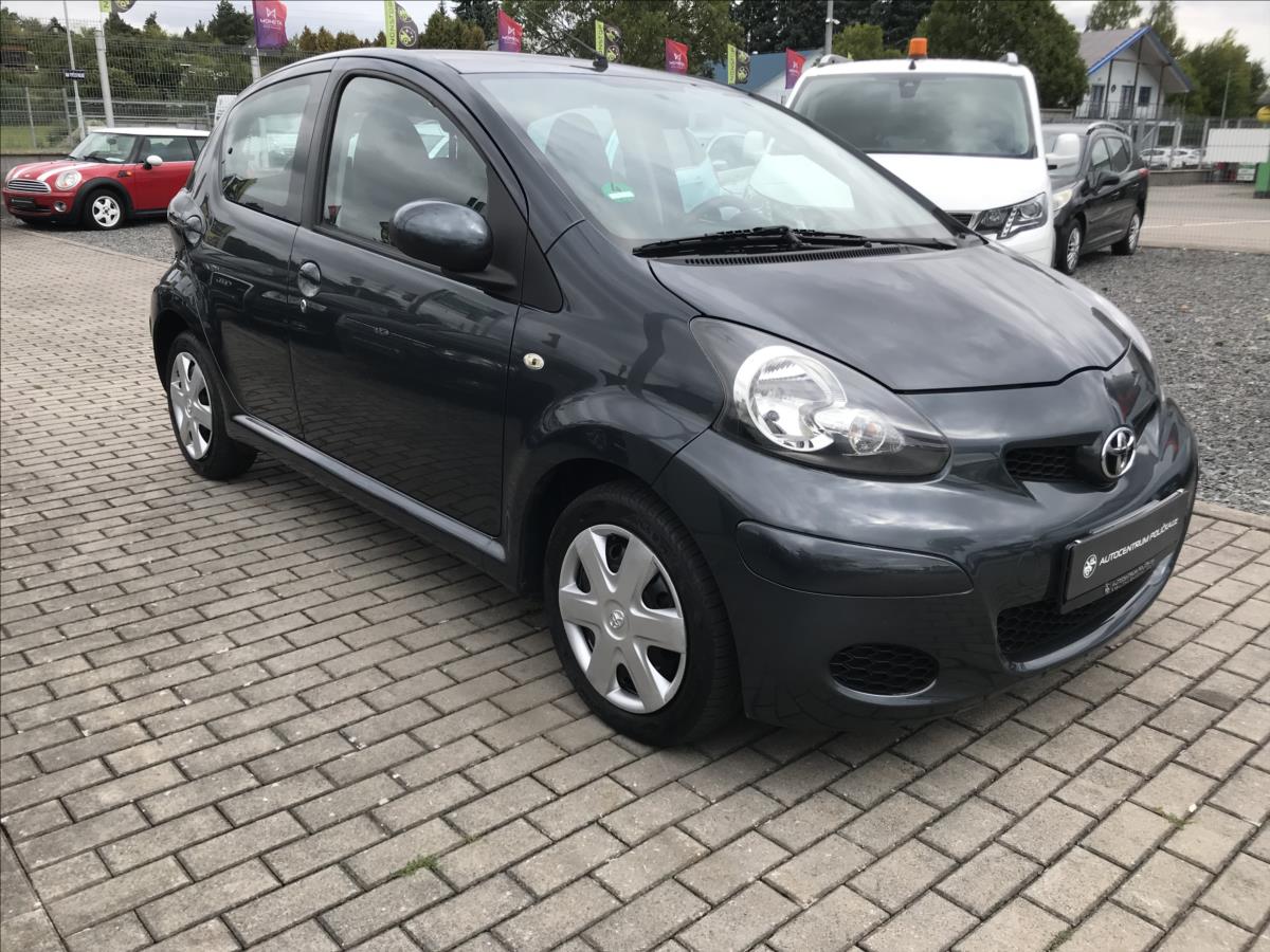 toyota-aygo-1-0 - 2