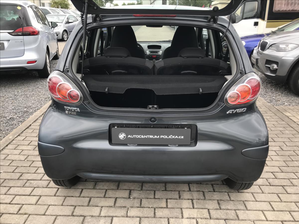 toyota-aygo-1-0 - 7