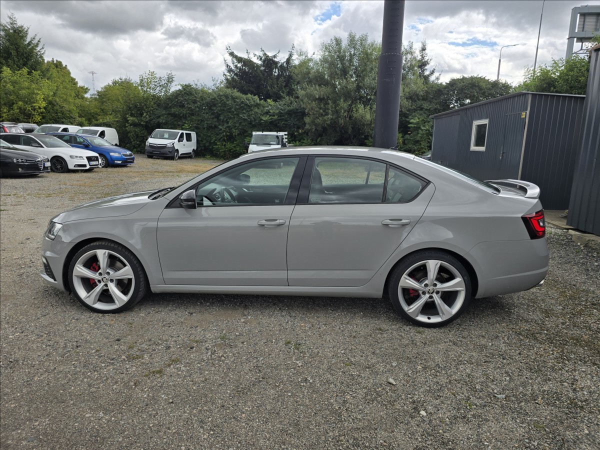 skoda-octavia-2-0-tdi-rs-4x4-135kw - 8