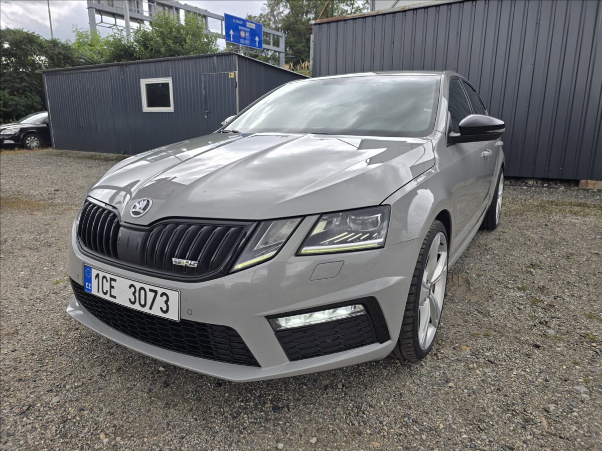 skoda-octavia-2-0-tdi-rs-4x4-135kw - 9