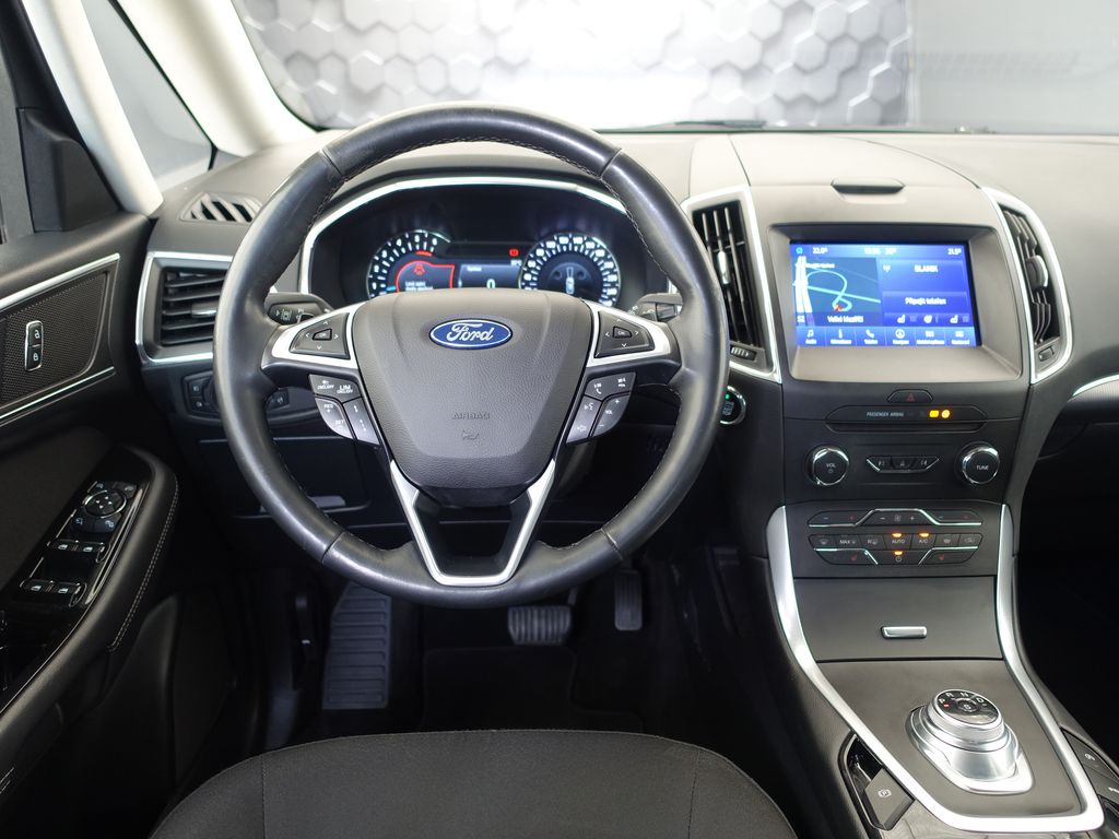 ford-galaxy-140-kw-at8-led-titanium - 8