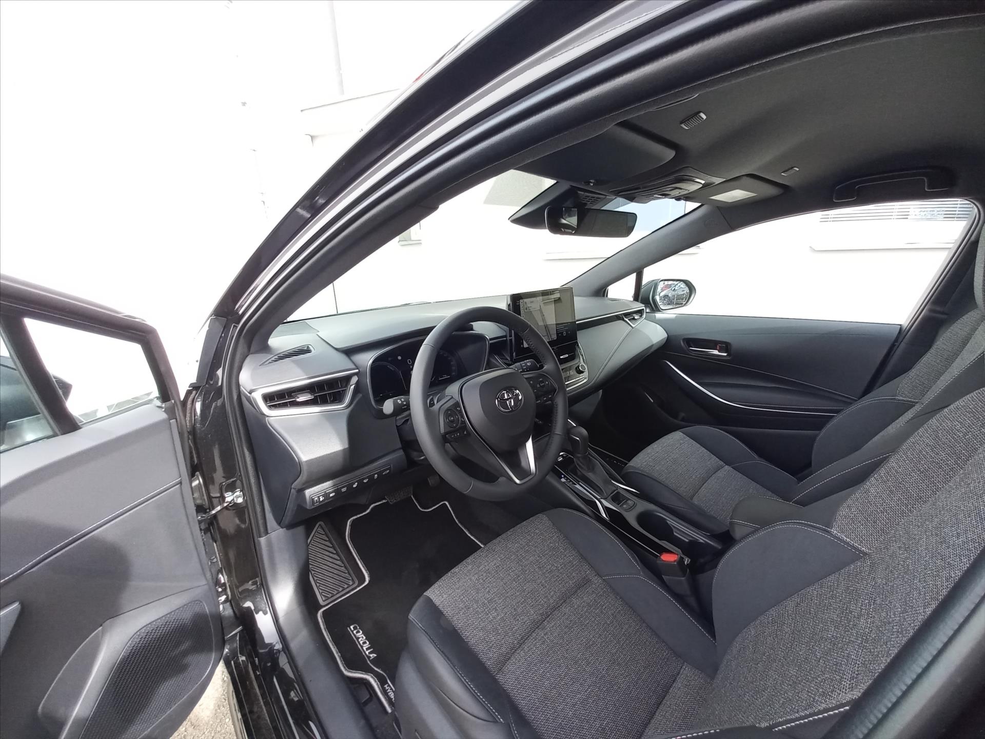 toyota-corolla-2-0-hybrid-e-cvt-178k-ts-style - 8