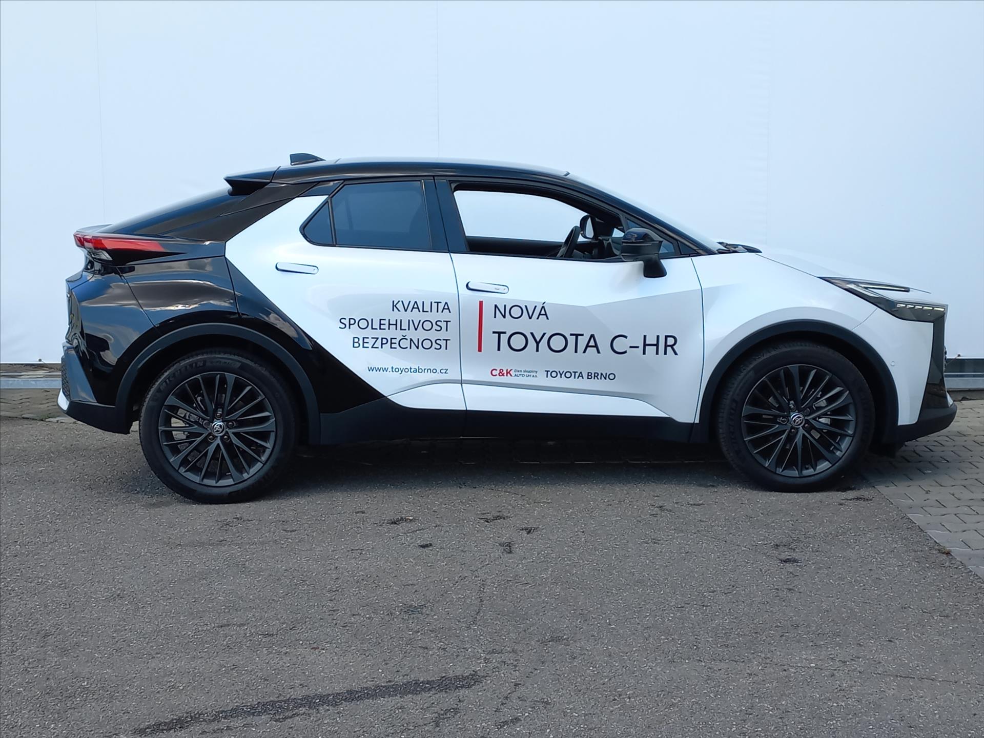 toyota-c-hr-2-0-hybrid-e-cvt-198k-tokio-edition - 1