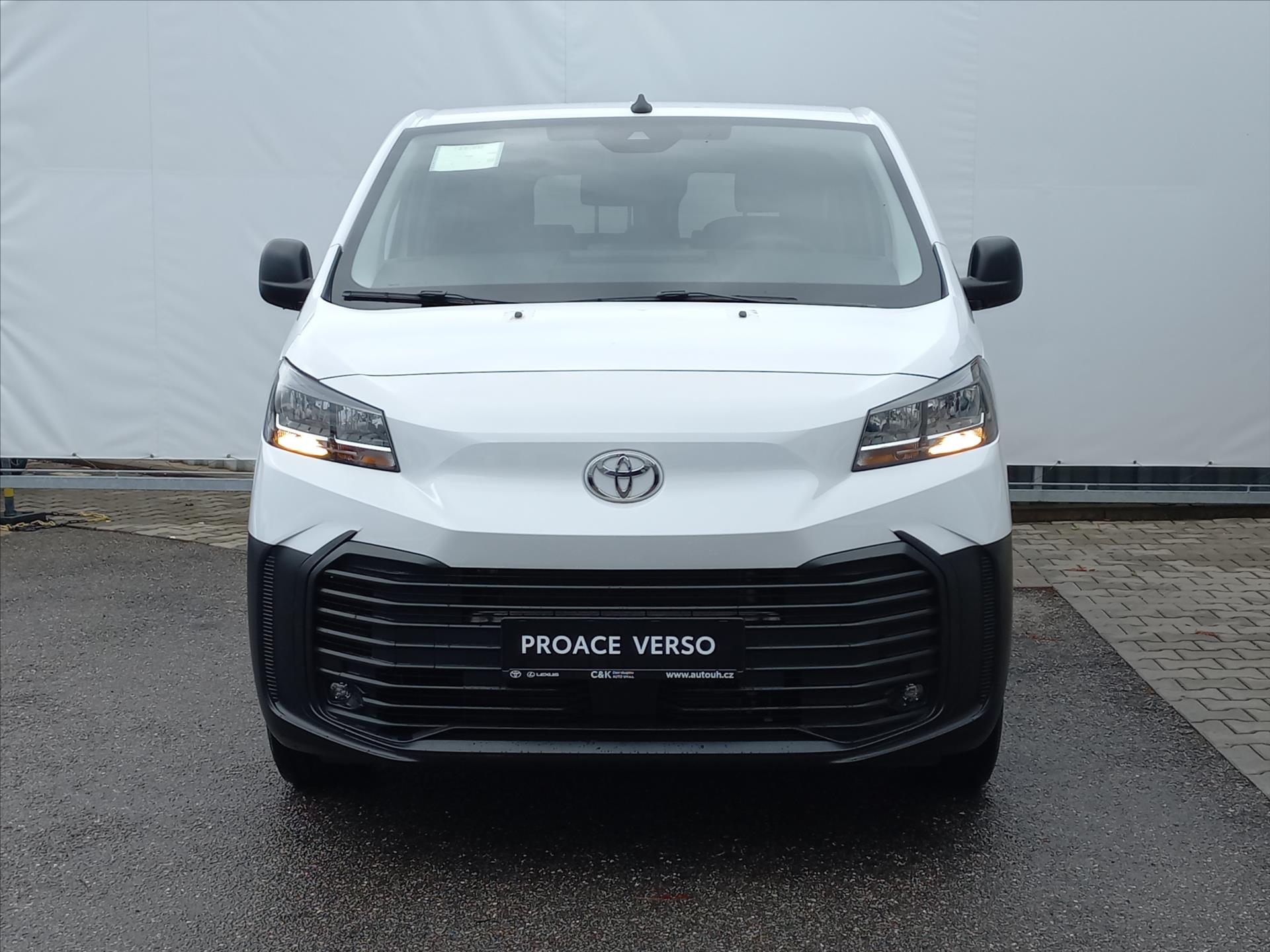 toyota-proace-verso-2-0-diesel144k-6mt-5d-glass-l1-combi-9-mist - 3