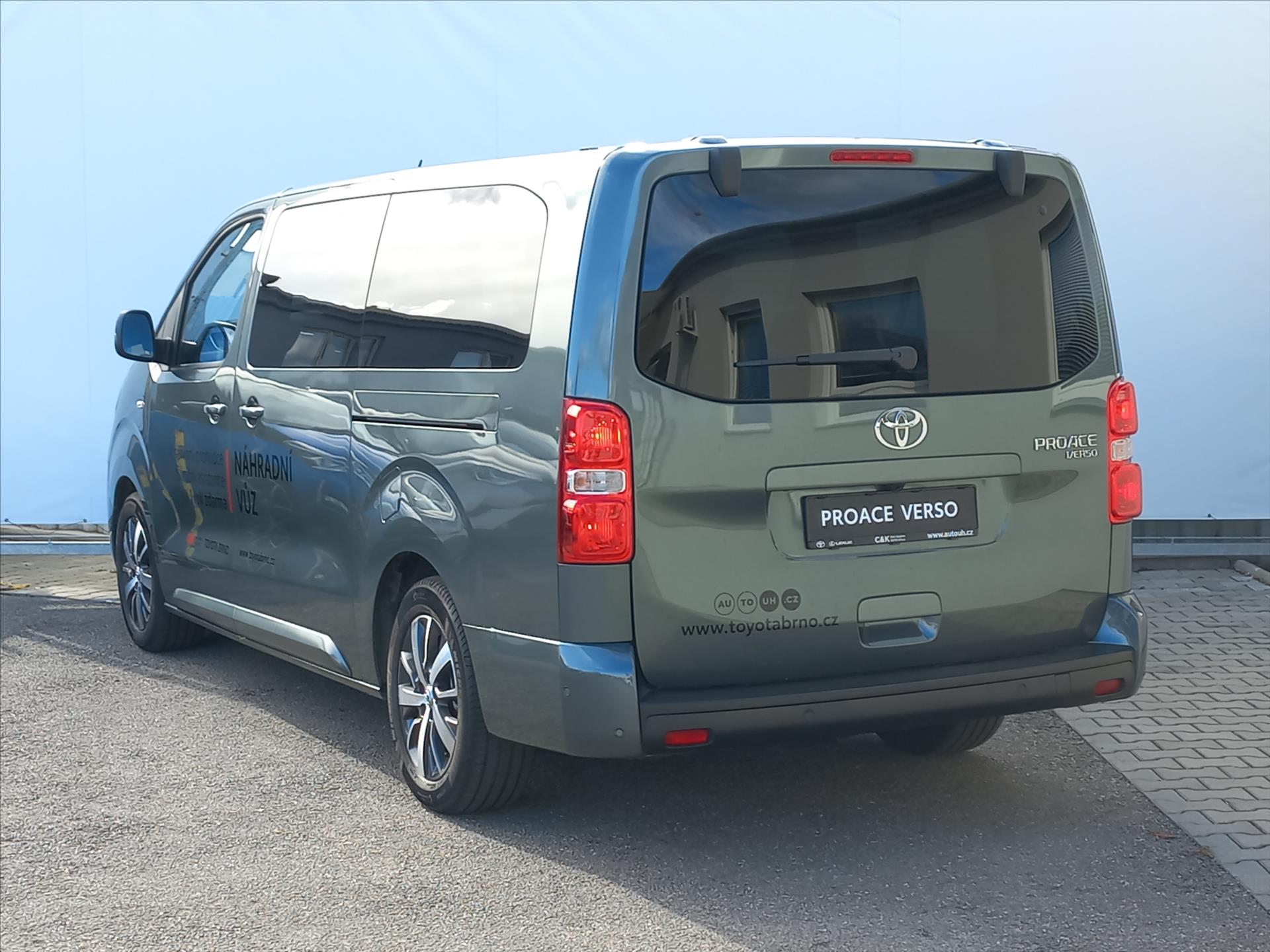 toyota-proace-verso-2-0-diesel-177k-8st-a-t-l2-family-8-mist - 4