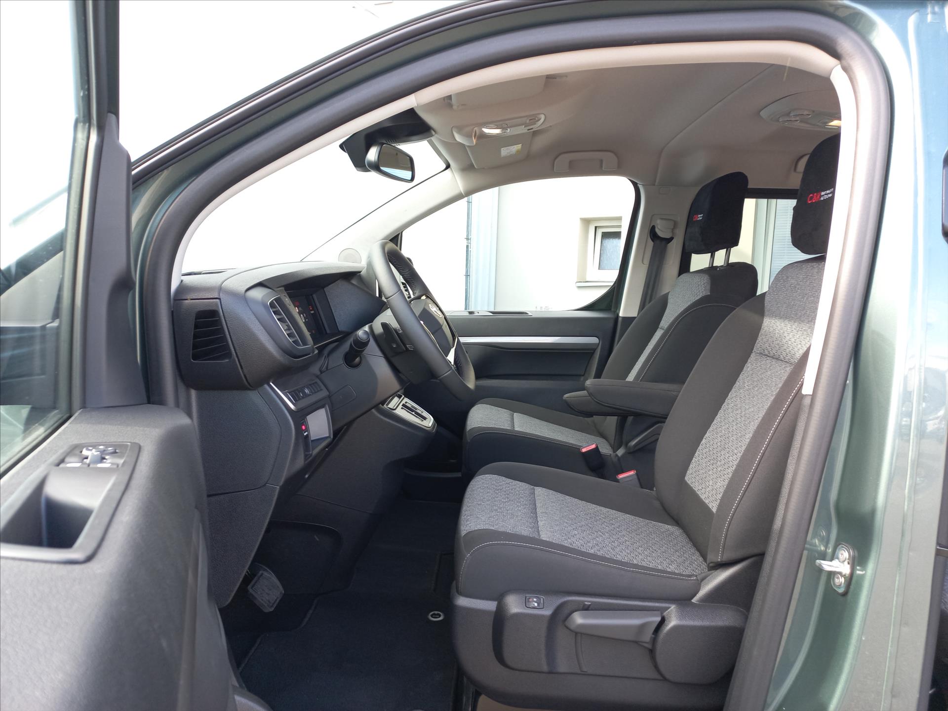 toyota-proace-verso-2-0-diesel-177k-8st-a-t-l2-family-8-mist - 7