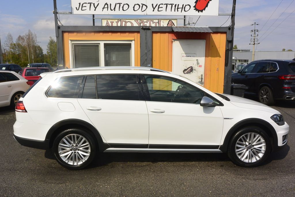 volkswagen-golf-2-0tdi-alltrack-dsg-4x4-dph - 3