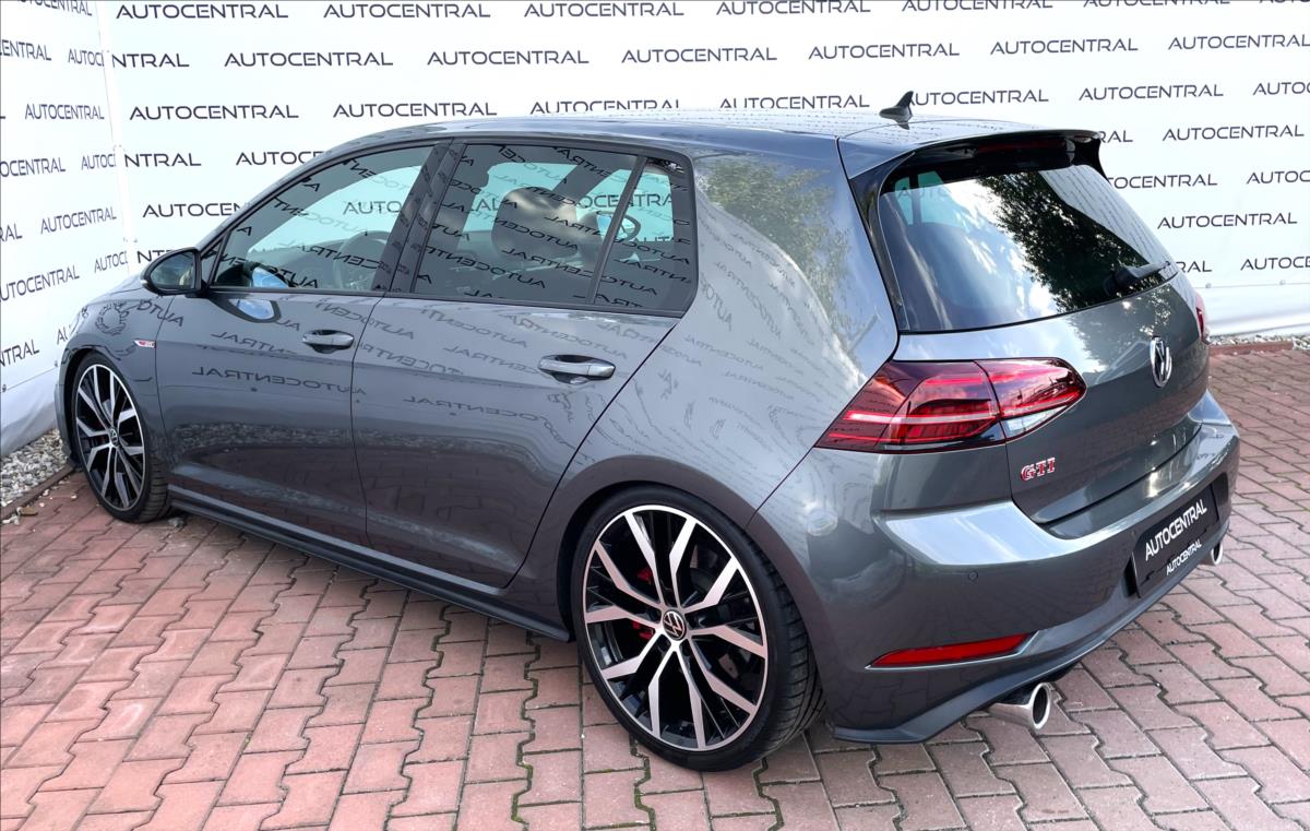 volkswagen-golf-2-0-gti-apr-210kw-performance - 5