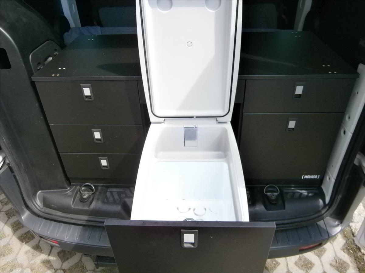 ford-transit-custom-2-2-tdci-klima-obytna-vestavba - 8