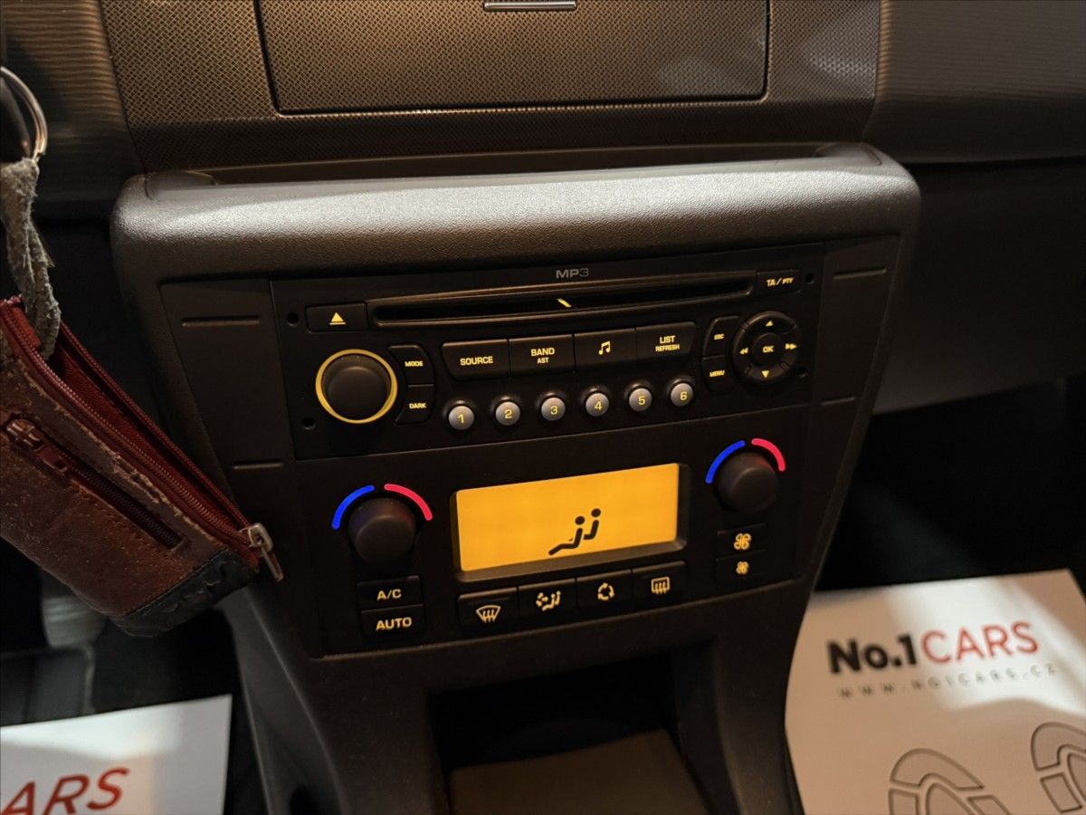 citroen-c4-1-6-16v-tempomat-cidla-alu - 9