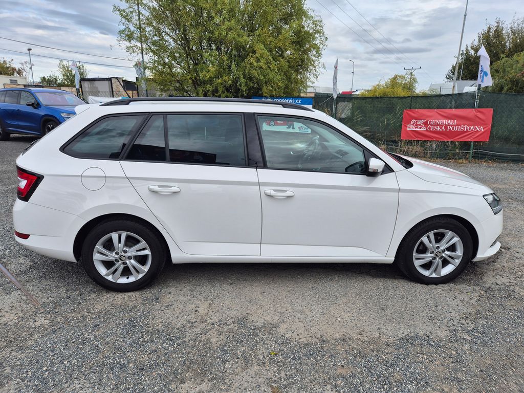 skoda-fabia-combi-1-0-tsi-ambition-top-k - 3