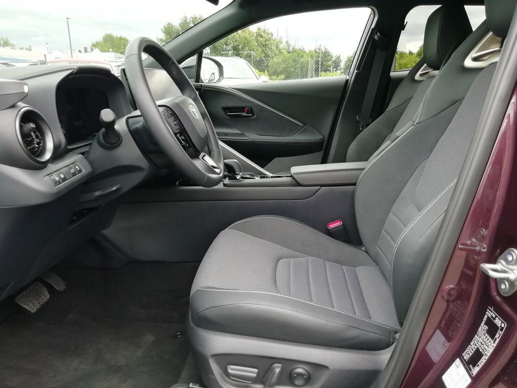 toyota-c-hr-1-8-hev-executive-fwd - 4