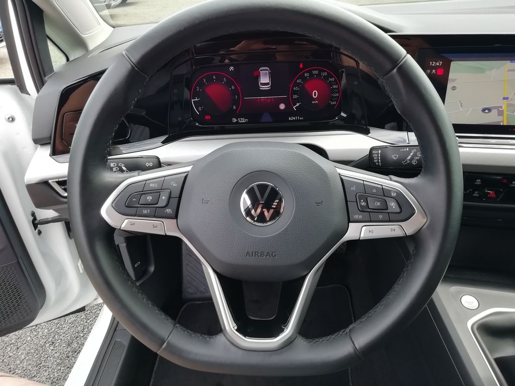 volkswagen-golf-life-variant-1-5-tsi - 6