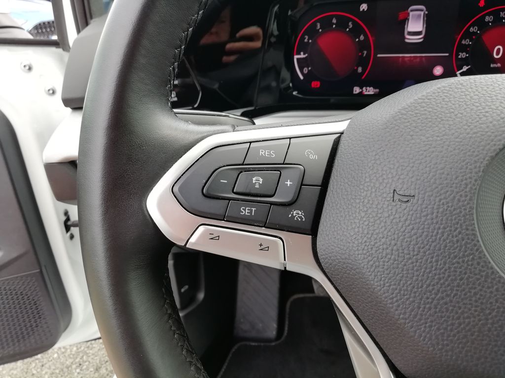 volkswagen-golf-life-variant-1-5-tsi - 7