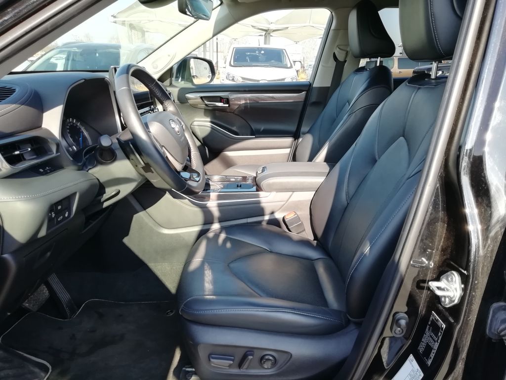 toyota-highlander-2-5-hev-ecvt-awd-prestige-tech - 4