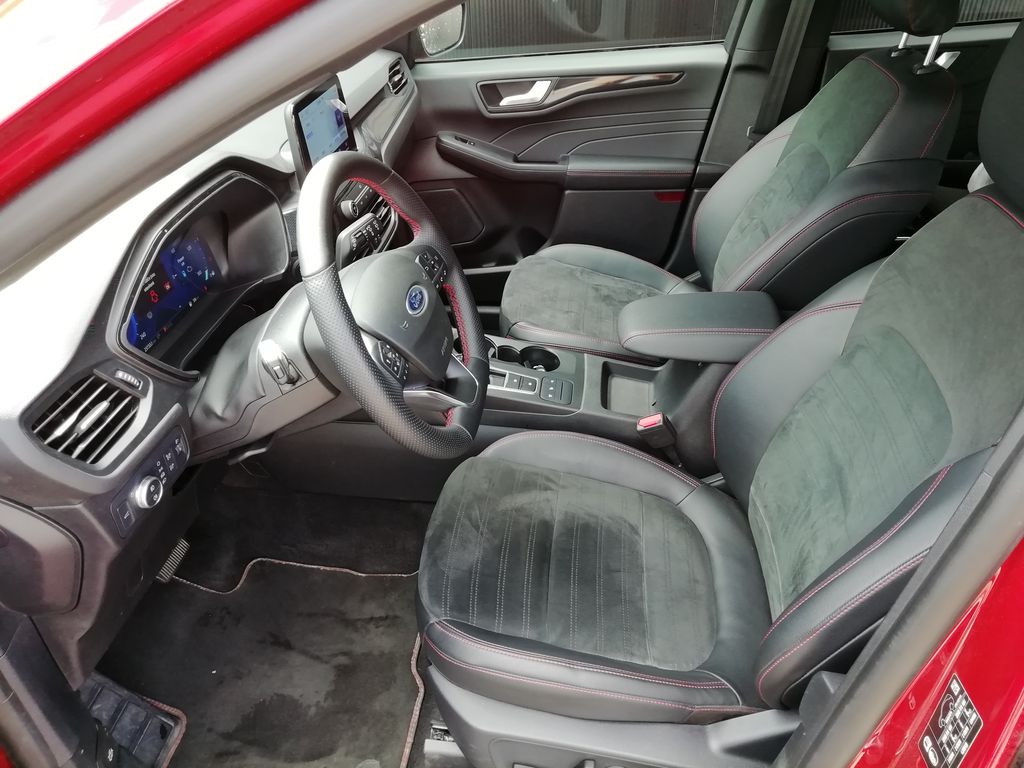 ford-kuga-plug-in-hybrid-st-line-x - 4