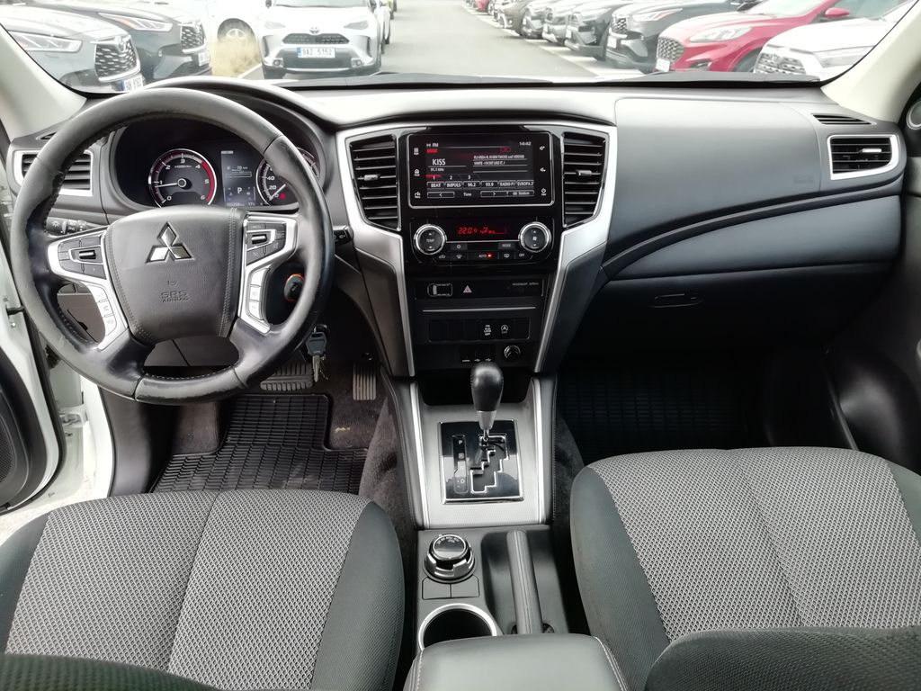 mitsubishi-l200-intense-2-2-di-d-4wd-dc - 6