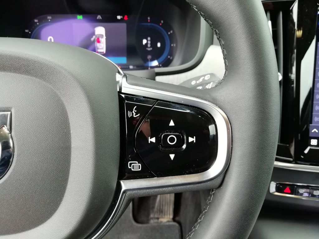 volvo-v90-2-0-cross-country-bright-plus - 8