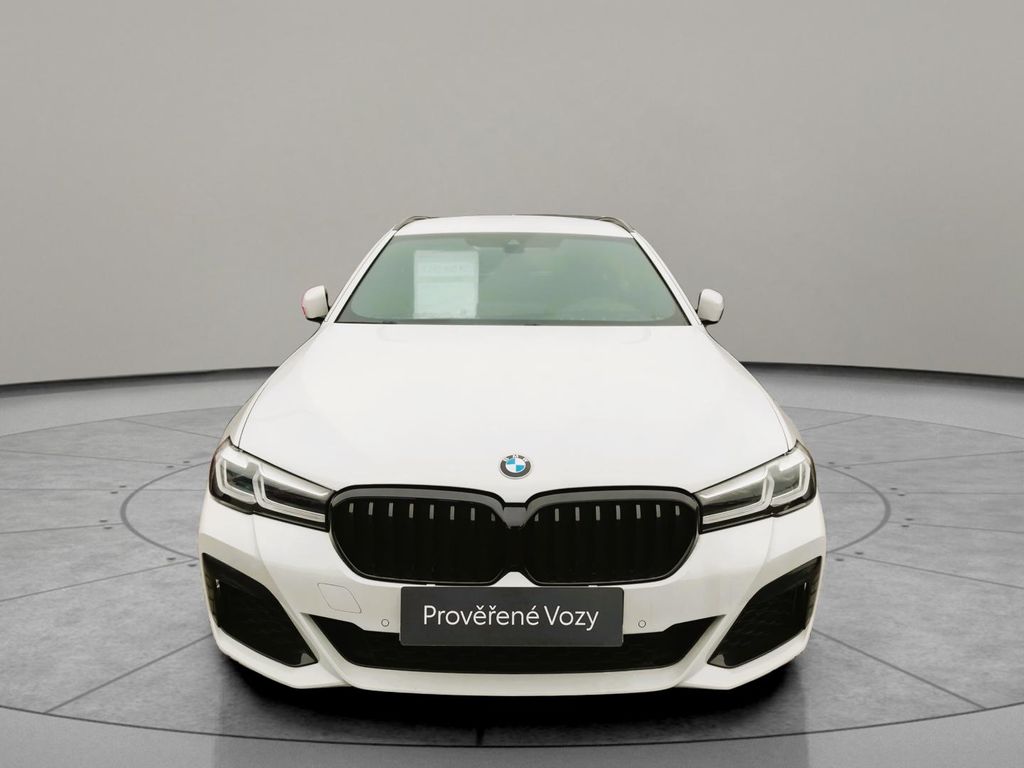 bmw-rada-5-530d-touring-xdrive-m-paket - 3