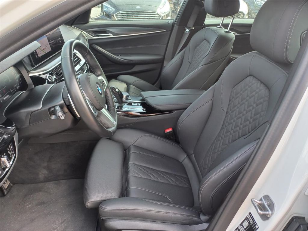 bmw-rada-5-530d-touring-xdrive-m-paket - 4