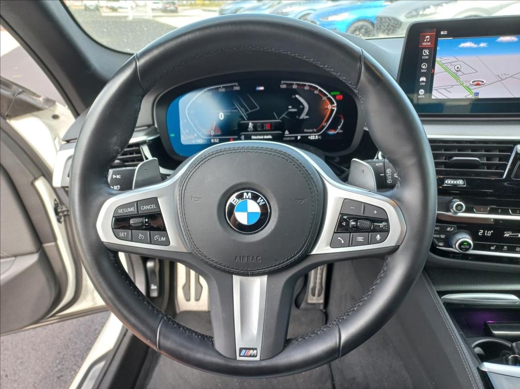 bmw-rada-5-530d-touring-xdrive-m-paket - 7