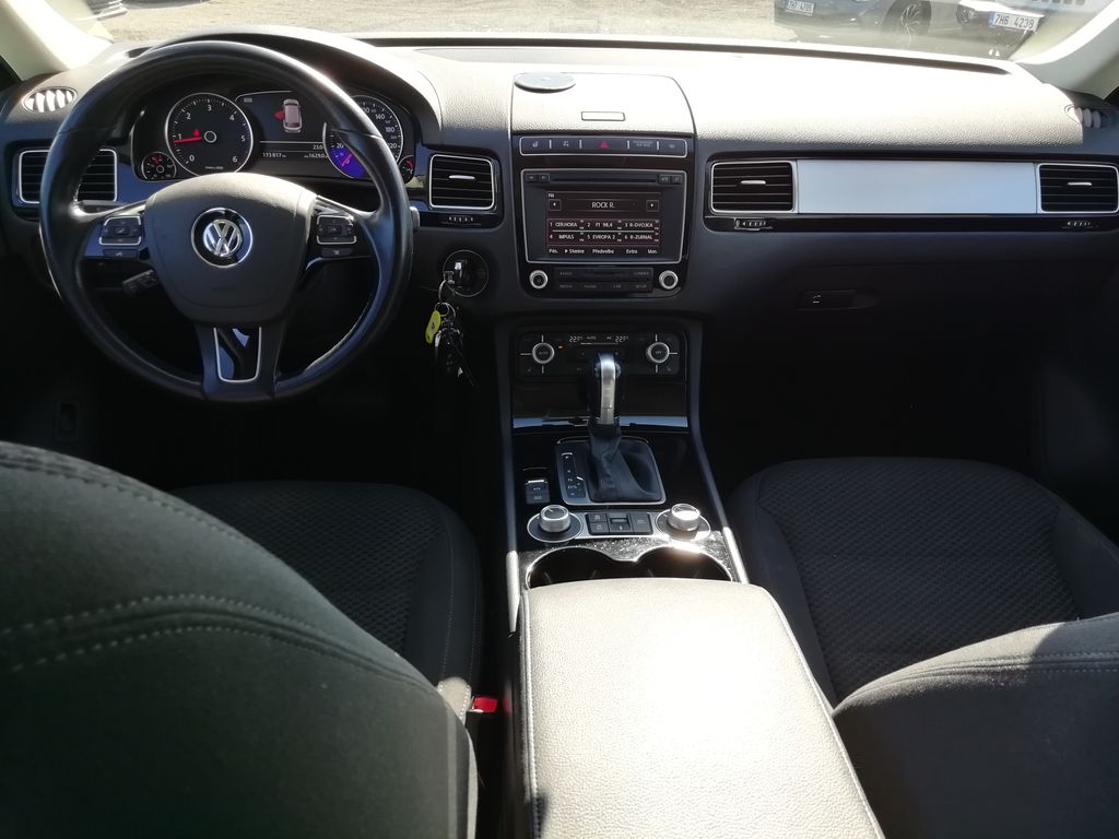 volkswagen-touareg-3-0-tdi-193-kw-4motion - 6