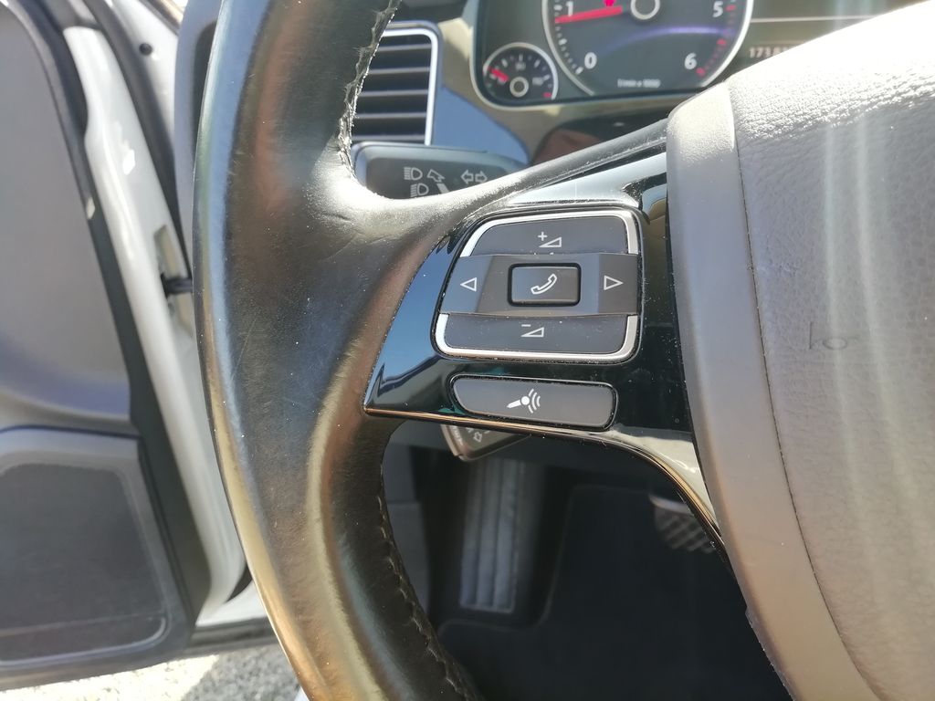 volkswagen-touareg-3-0-tdi-193-kw-4motion - 8