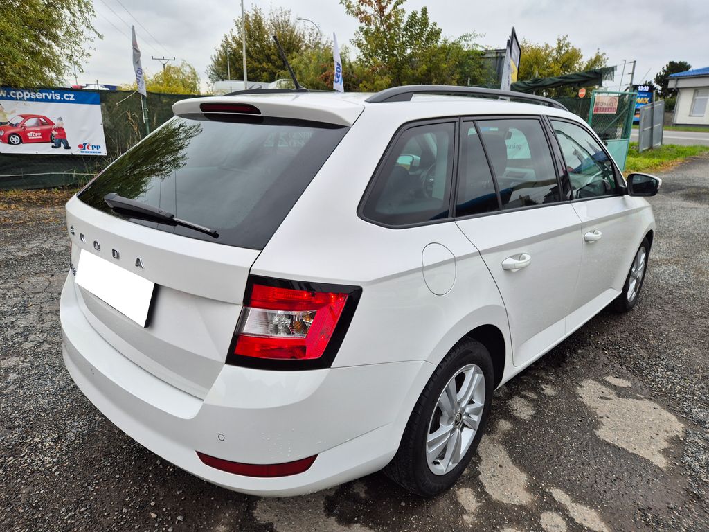 skoda-fabia-combi-1-0-tsi-ambition-top - 4