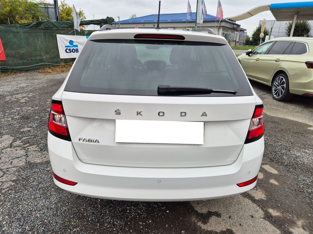 skoda-fabia-combi-1-0-tsi-ambition-top - 5