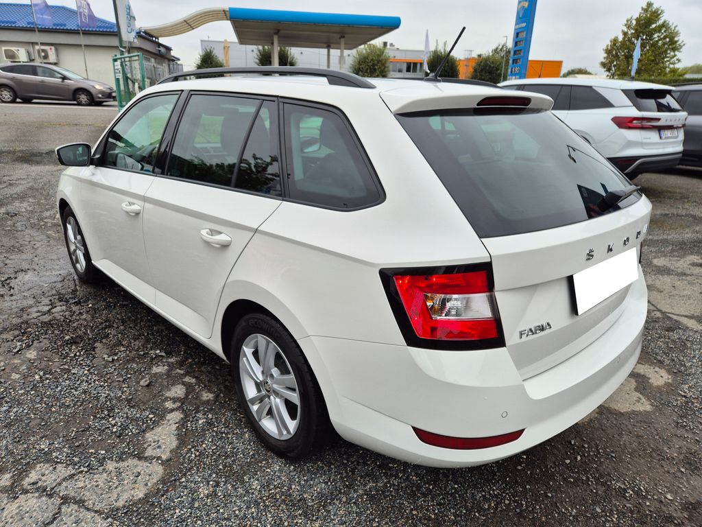 skoda-fabia-combi-1-0-tsi-ambition-top - 6