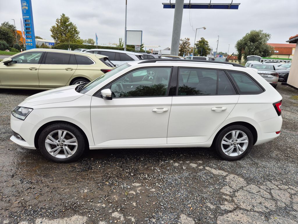 skoda-fabia-combi-1-0-tsi-ambition-top - 7