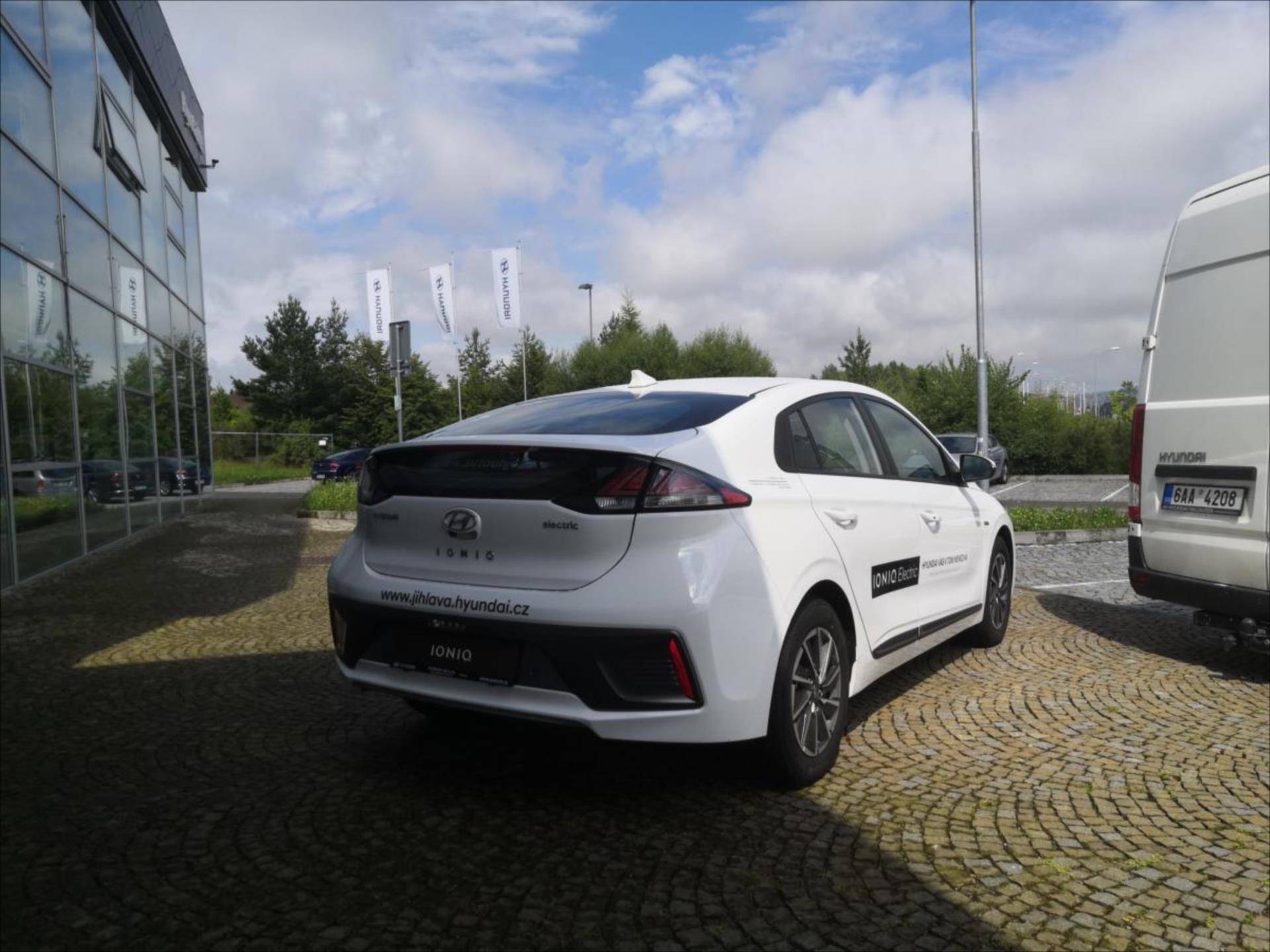 hyundai-ioniq-ev-smart-efficiency - 3