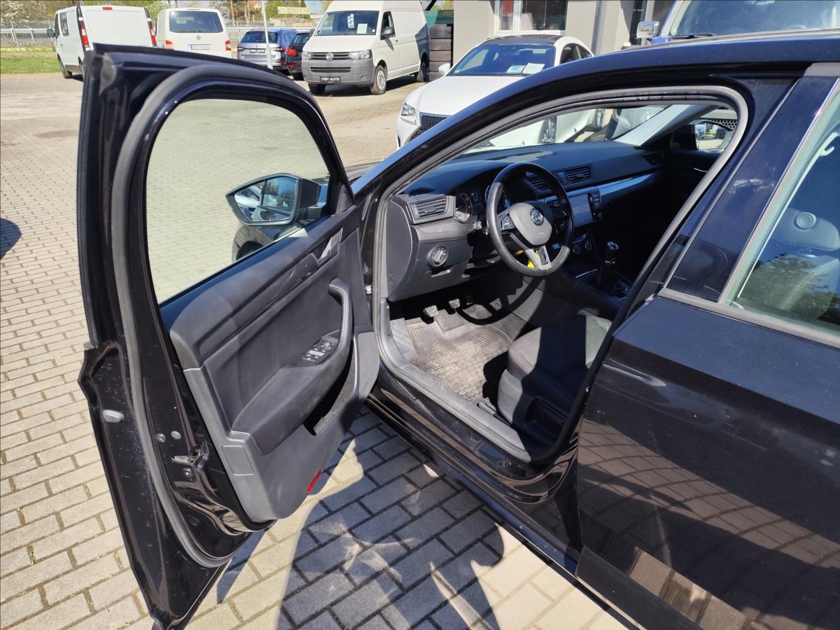 skoda-superb-1-4tsi-92kw-top-servis-skoda - 9