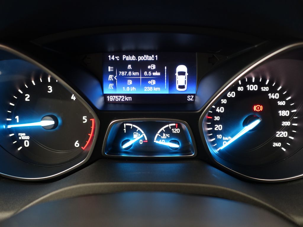 ford-kuga-2-0-tdci-titanium - 9