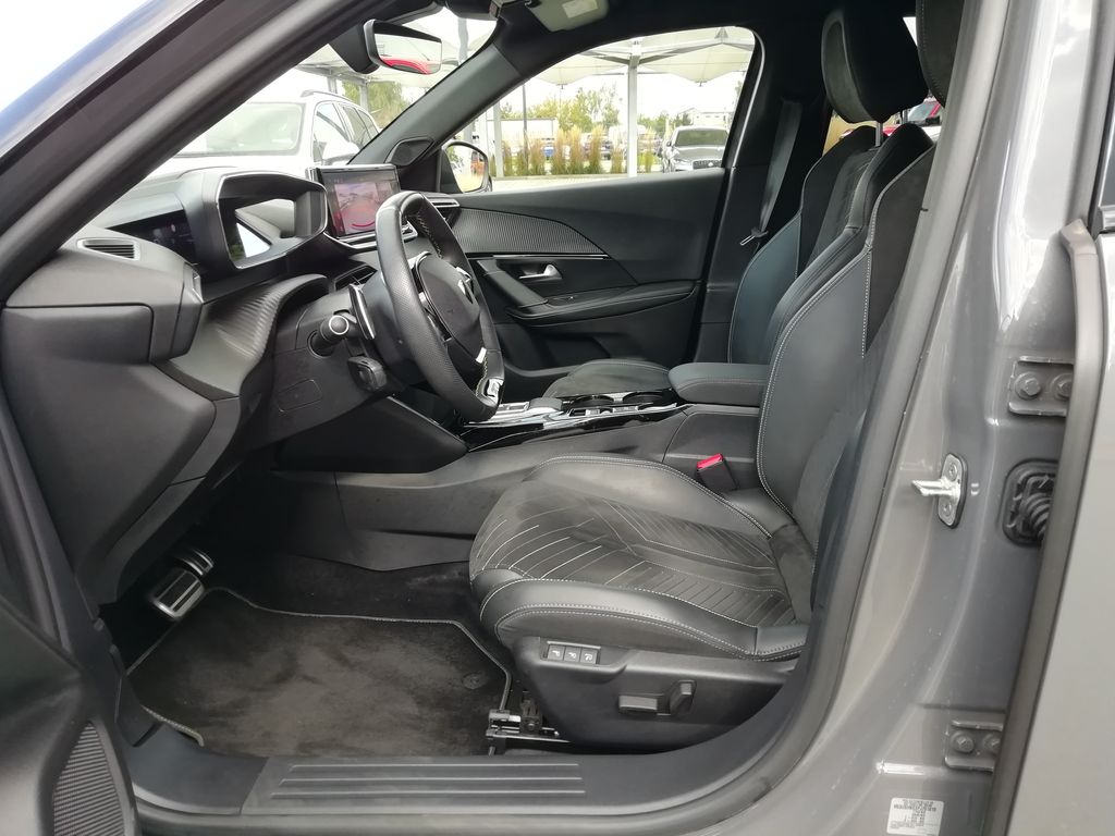 peugeot-2008-gt-1-2-pt-130-s-s-eat8 - 4