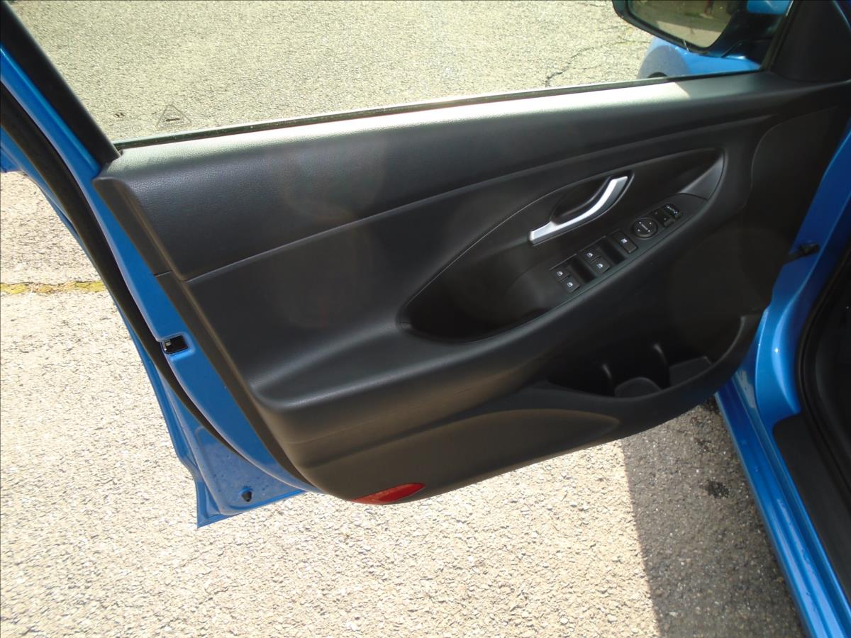 hyundai-i30-1-6 - 9