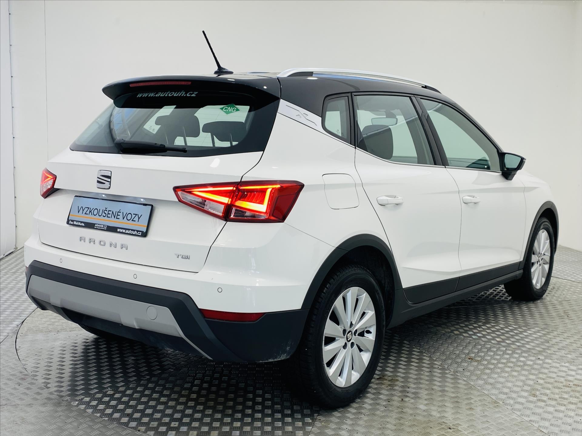 seat-arona-1-0-tgi-90k-cng-xcellence - 1