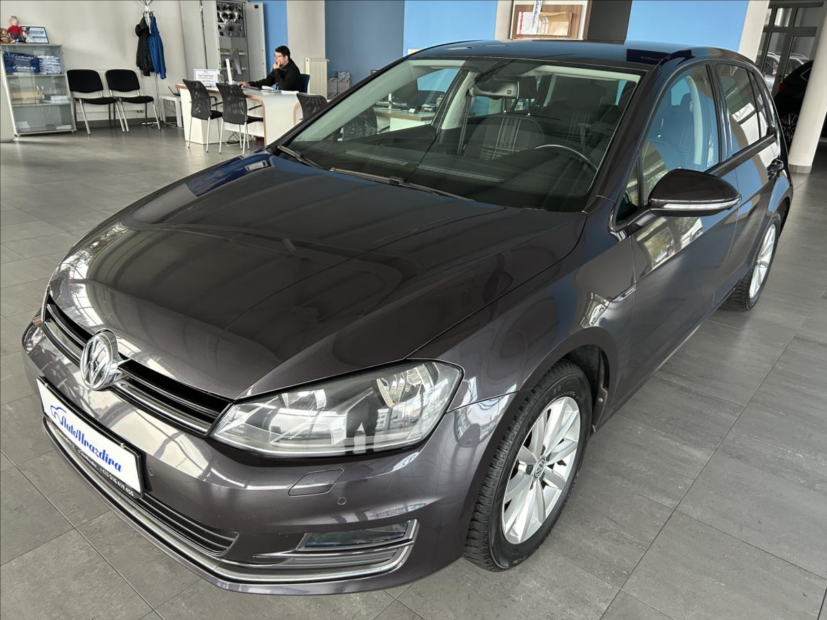 volkswagen-golf-1-2-tsi-81kw-lounge-serviska - 2