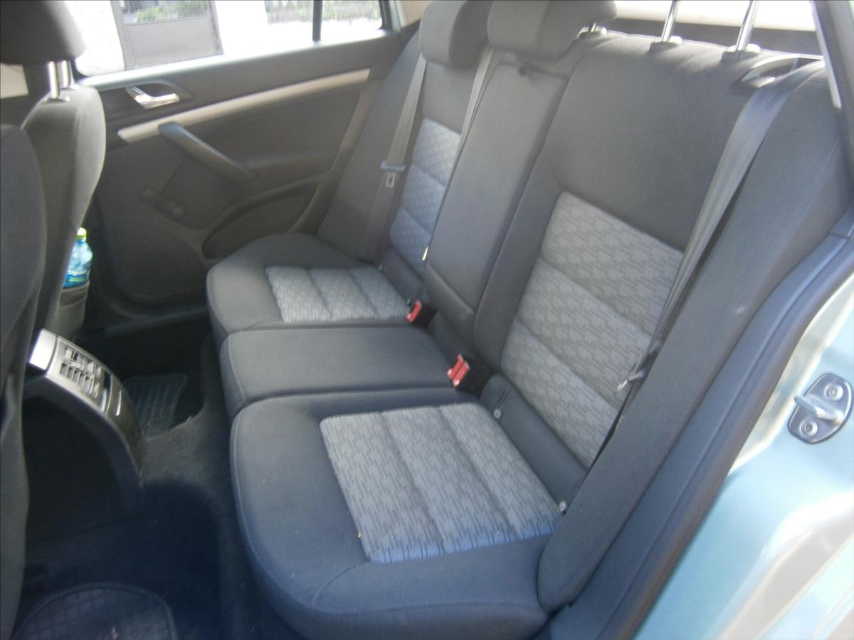 skoda-octavia-1-6-tdi-klima - 6