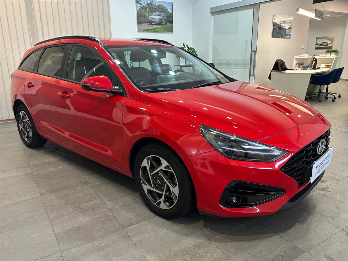hyundai-i30-1-5-t-gdi-kombi-family-dct - 1